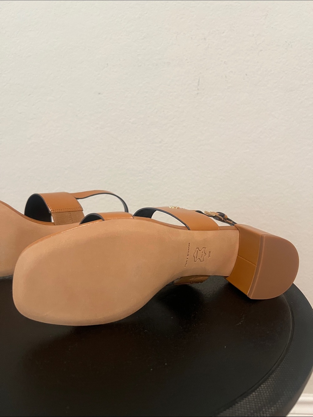 Tory Burch Double T Heel Sandals 50mm Caramel Corn/Perfect Black Size 9 NIB - Picture 4 of 11